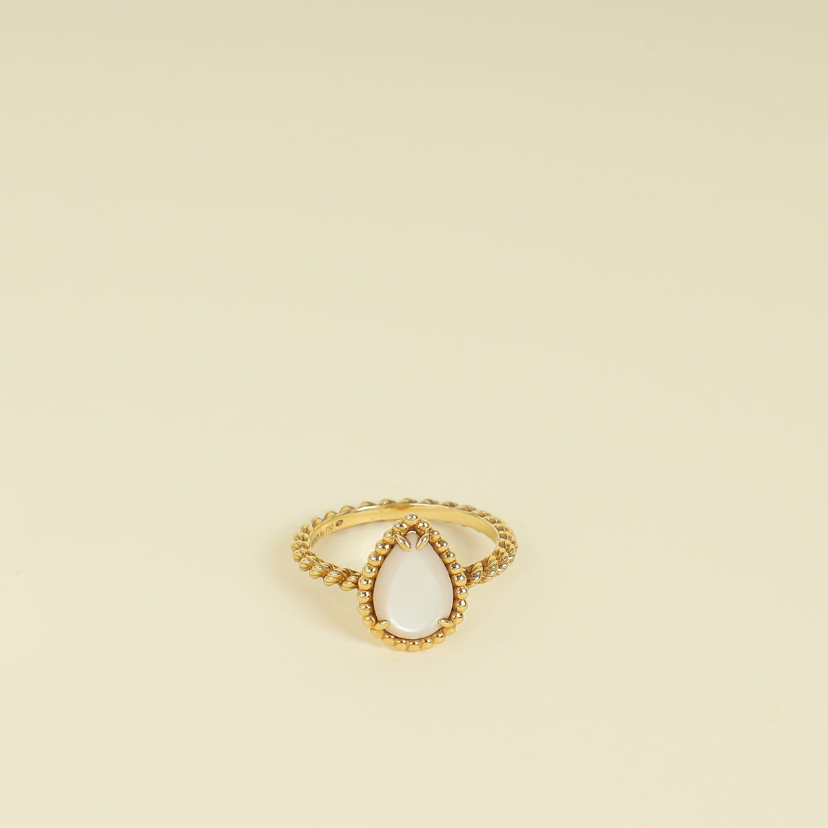 Boucheron 18K Yellow Gold Serpent Boheme MOP Small Model Ring 52