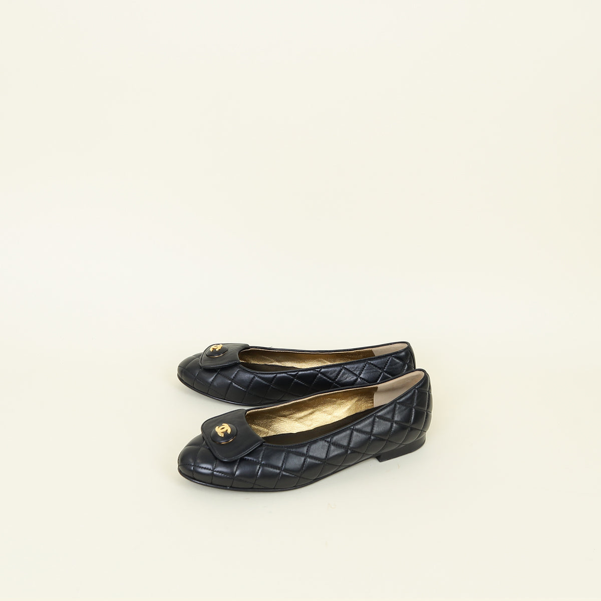 Chanel Black CC Ballet 40.5