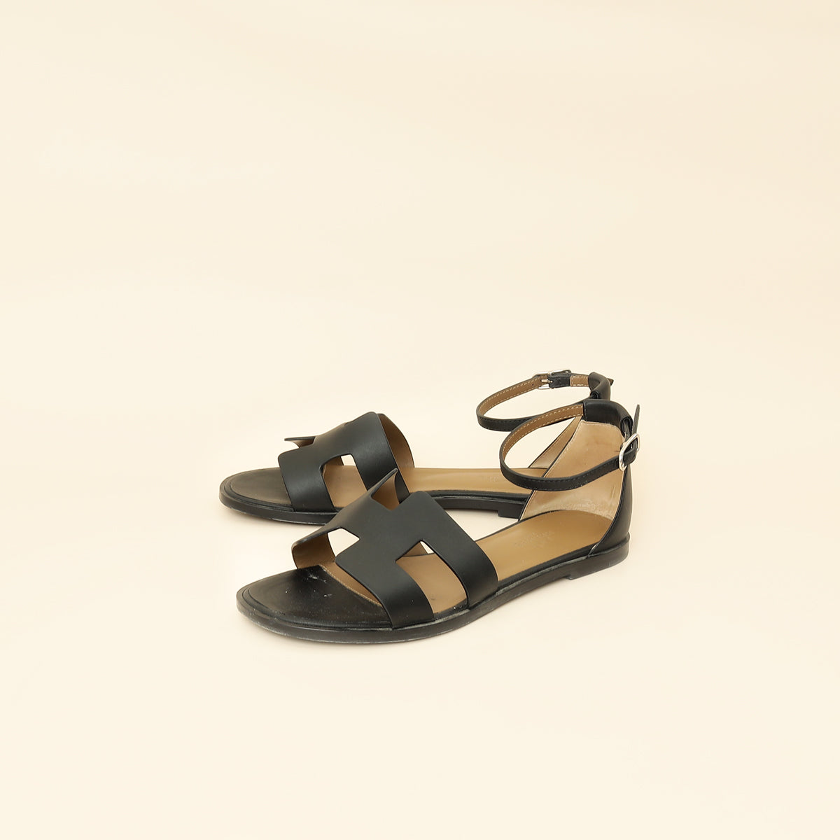 Hermes Noir Santorini Sandal 37