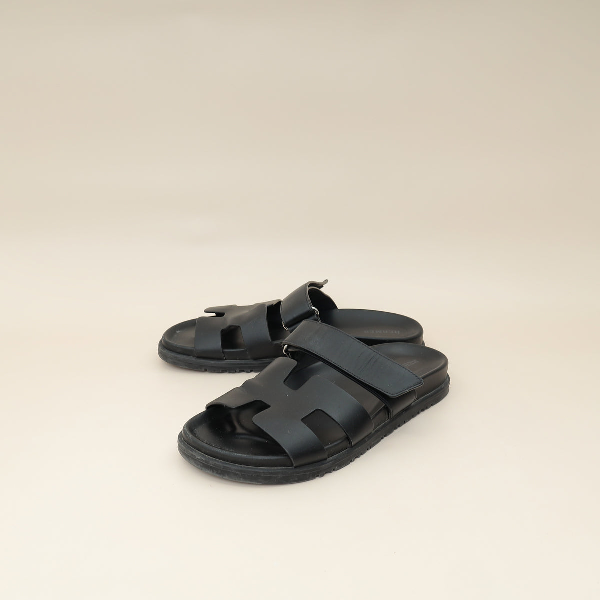 Hermes Noir Chypre Sandal 38