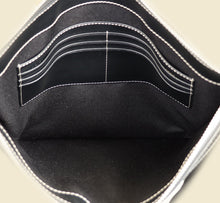 Burberry Bicolor Sandon Multi Pouch