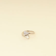 Bvlgari 18K White Gold Diamond MOP Diva's Dream Ring 51