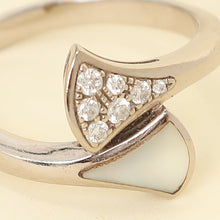 Bvlgari 18K White Gold Diamond MOP Diva's Dream Ring 51