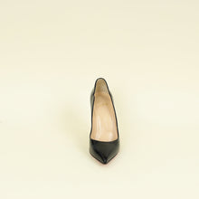 Christian Louboutin Black Hot Chick Pump 38.5