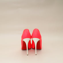Christian Louboutin Bicolor So Kate Pump 37