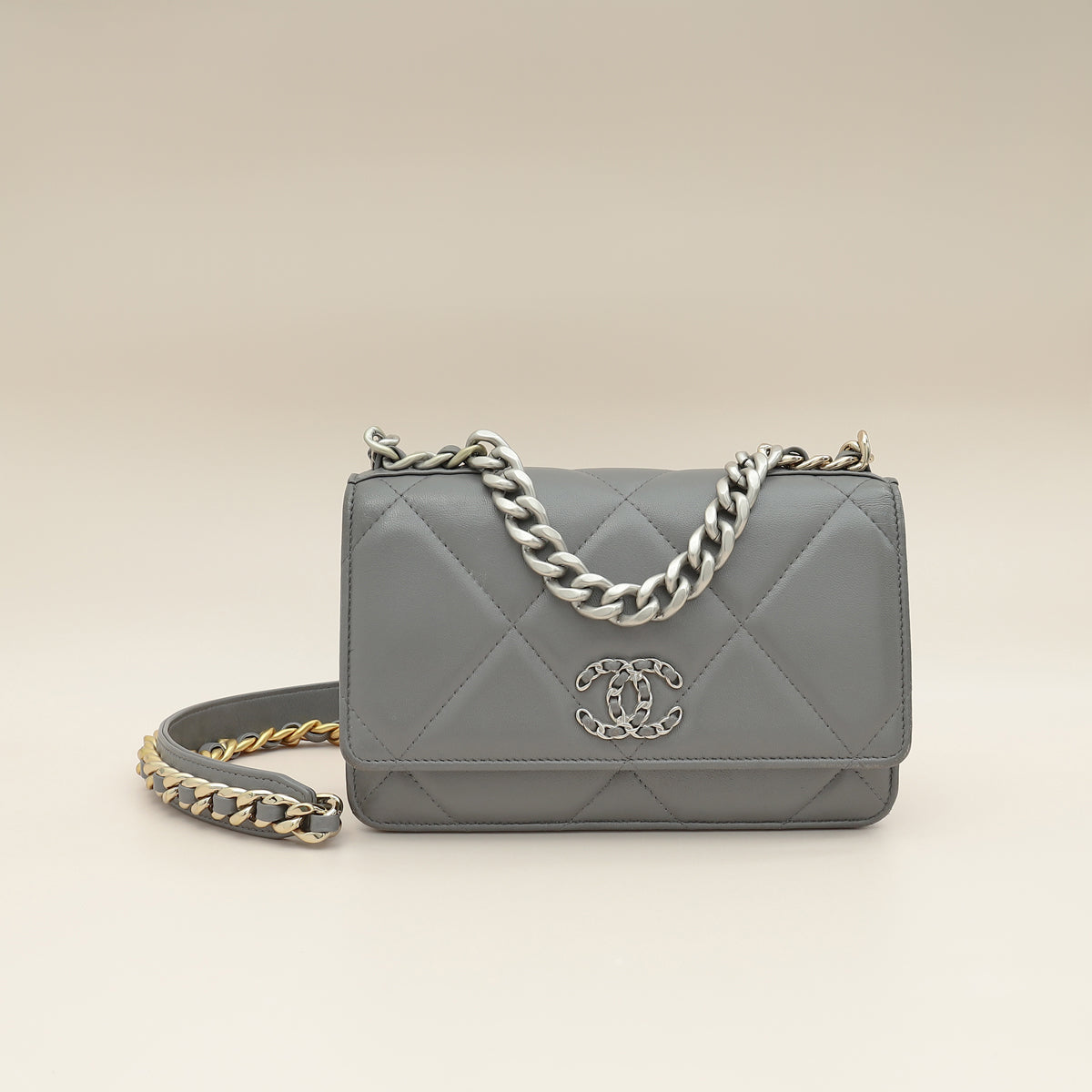 Chanel Grey CC 19 Wallet On Chain
