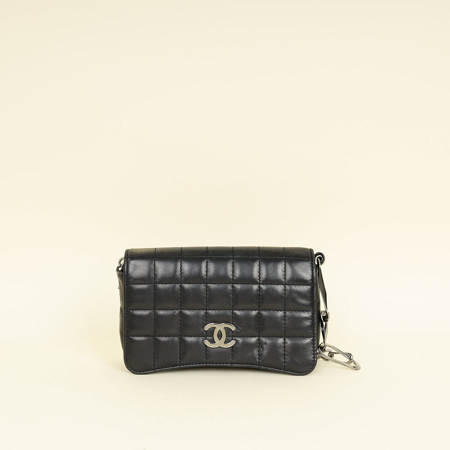Chanel Black CC Chocolate Bar Flap Chain Bag