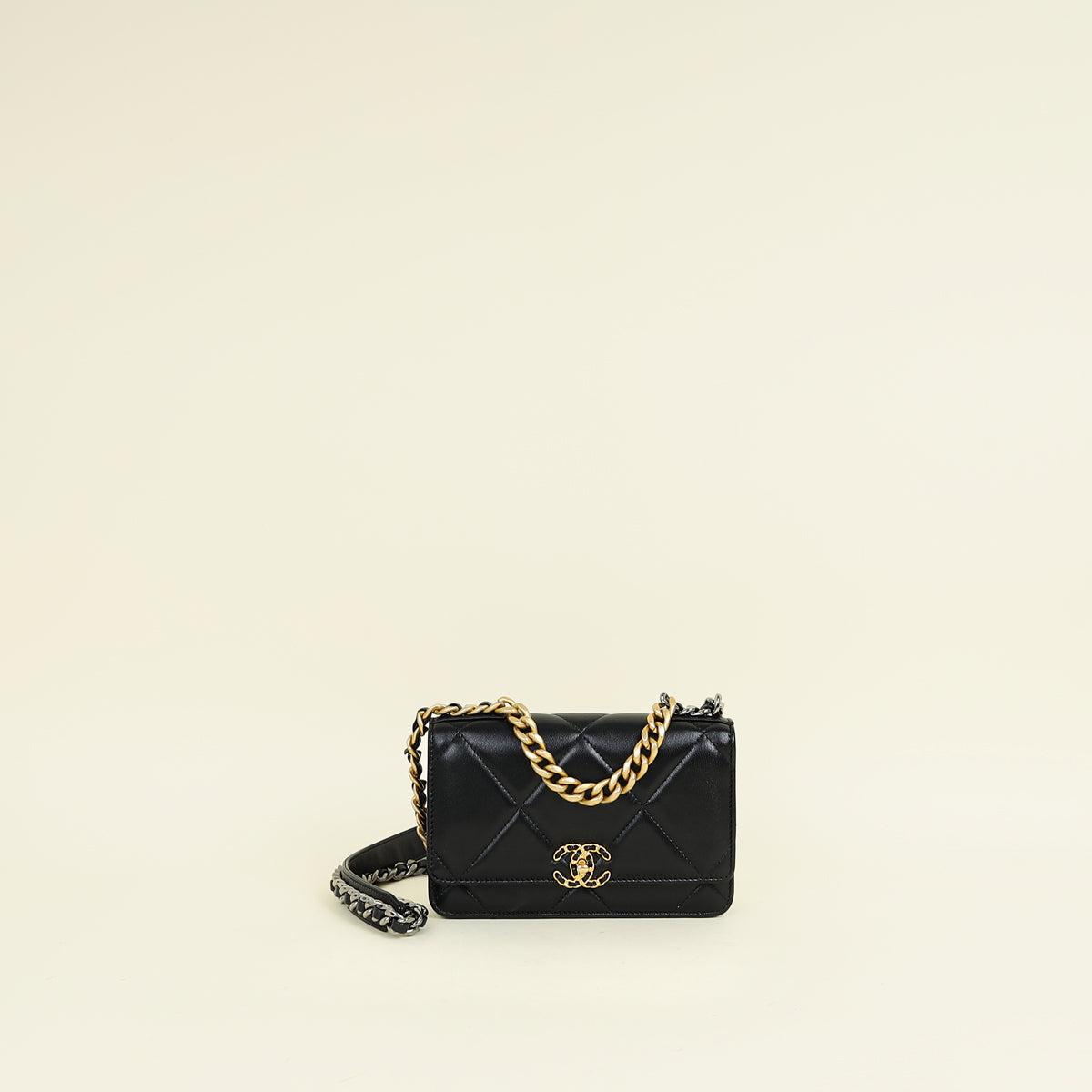 Chanel Black CC Chanel 19 Wallet On Chain