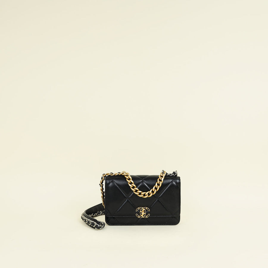 Chanel Black CC Chanel 19 Wallet On Chain