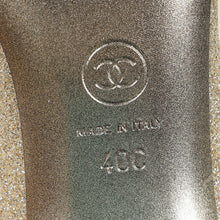 Chanel Bicolor CC Glitter Grosgrain Cap Toe Logo Pumps 40