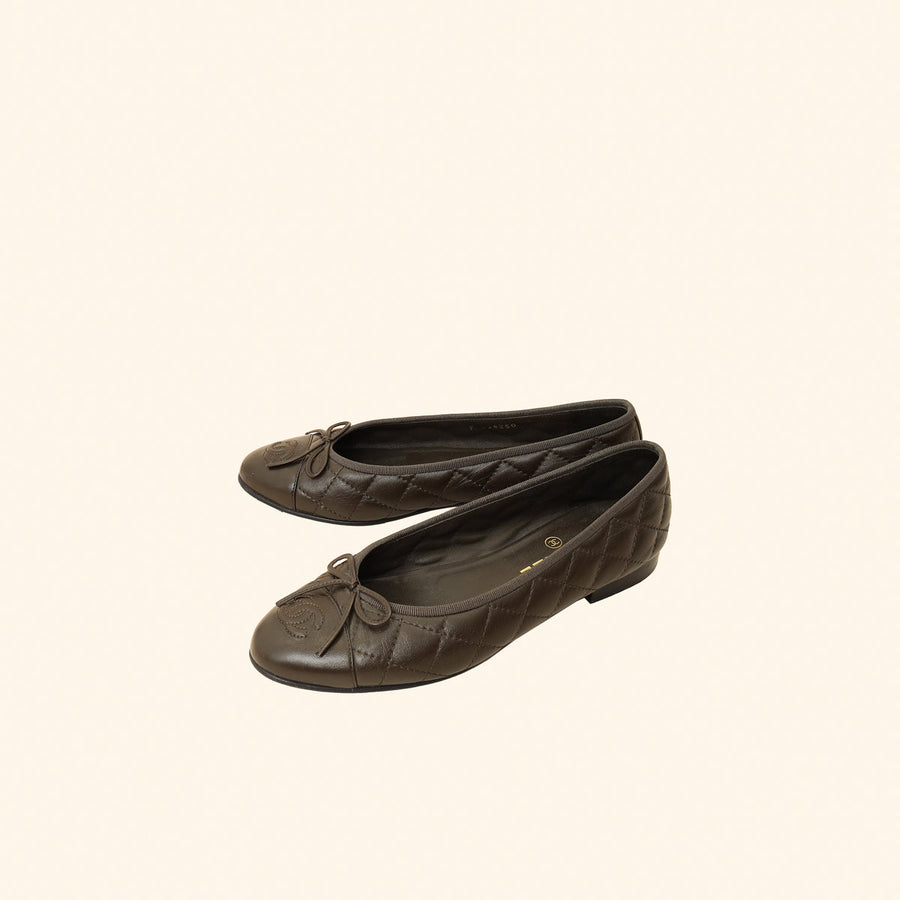 Chanel Brown CC Cap Toe Quilted Flat Ballerina 37.5