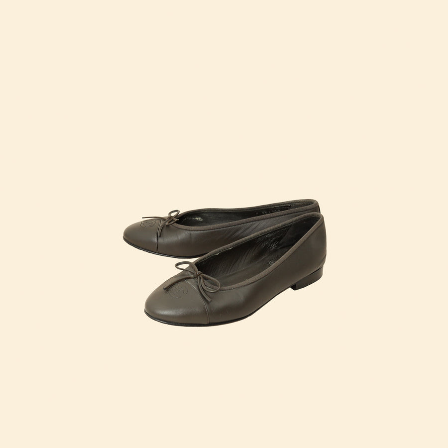 Chanel Brownish Grey CC Ballet Flats 38
