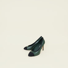 Chanel Bicolor CC Pumps 39