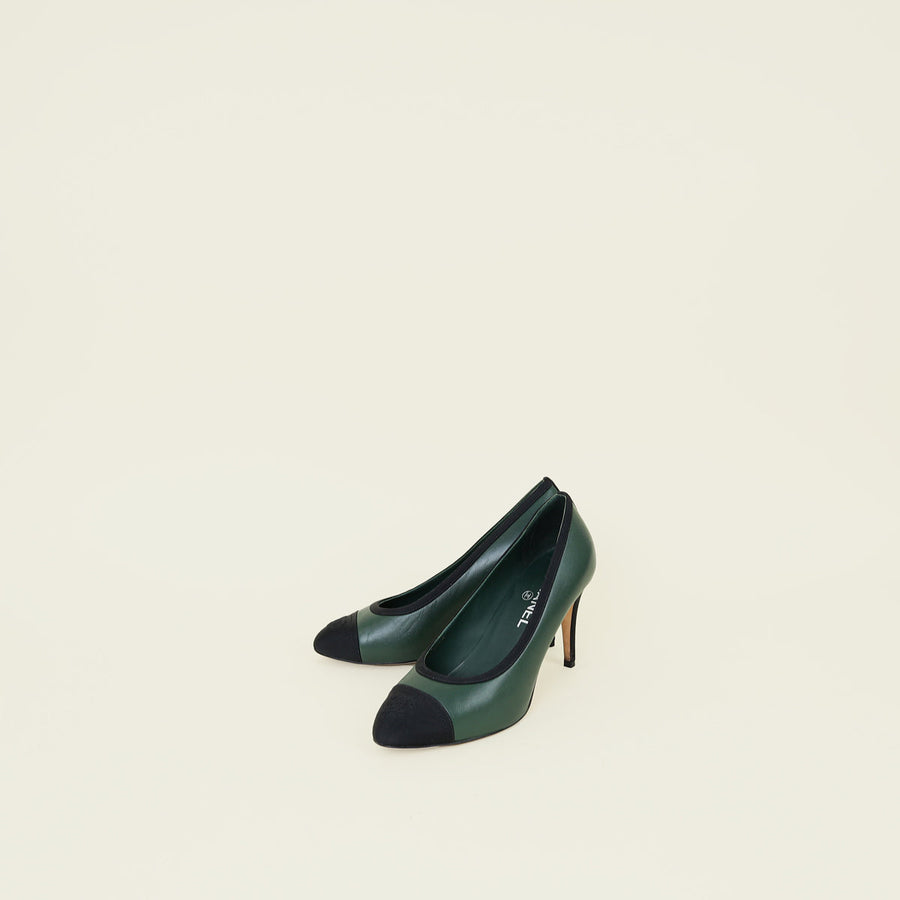 Chanel Bicolor CC Pumps 39