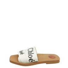 Chloe Bicolor Woody Flat Mule 40