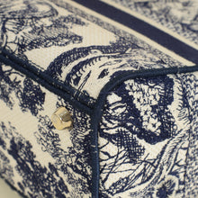 Christian Dior Bicolor Toile De Jouy Lady D-Lite Medium Bag