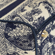 Christian Dior Bicolor Toile De Jouy Lady D-Lite Medium Bag