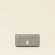 Christian Dior Grey Diorama Wallet On Chain