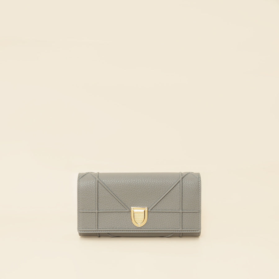 Christian Dior Grey Diorama Wallet On Chain