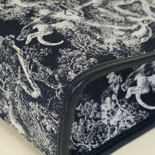 Christian Dior Navy Blue Toile De Jouy 30 Montaigne Pouch