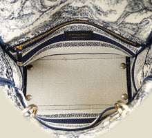 Christian Dior Bicolor Toile De Jouy Lady D-Lite Medium Bag