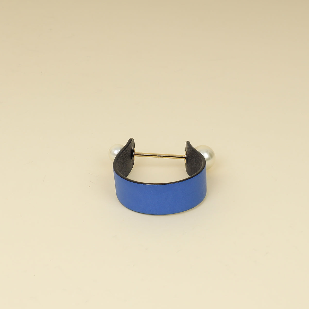 Christian Dior Bicolor Faux Pearl Perle Cuff Medium Bracelet