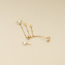Christian Dior Gold Finish Single Pearl Perles De Desir Ear Cuff