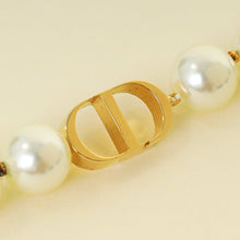 Christian Dior White 30 Montaigne Short Necklace