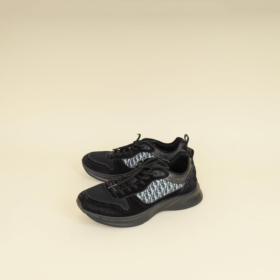 Christian Dior Black B25 Runner Sneaker 43