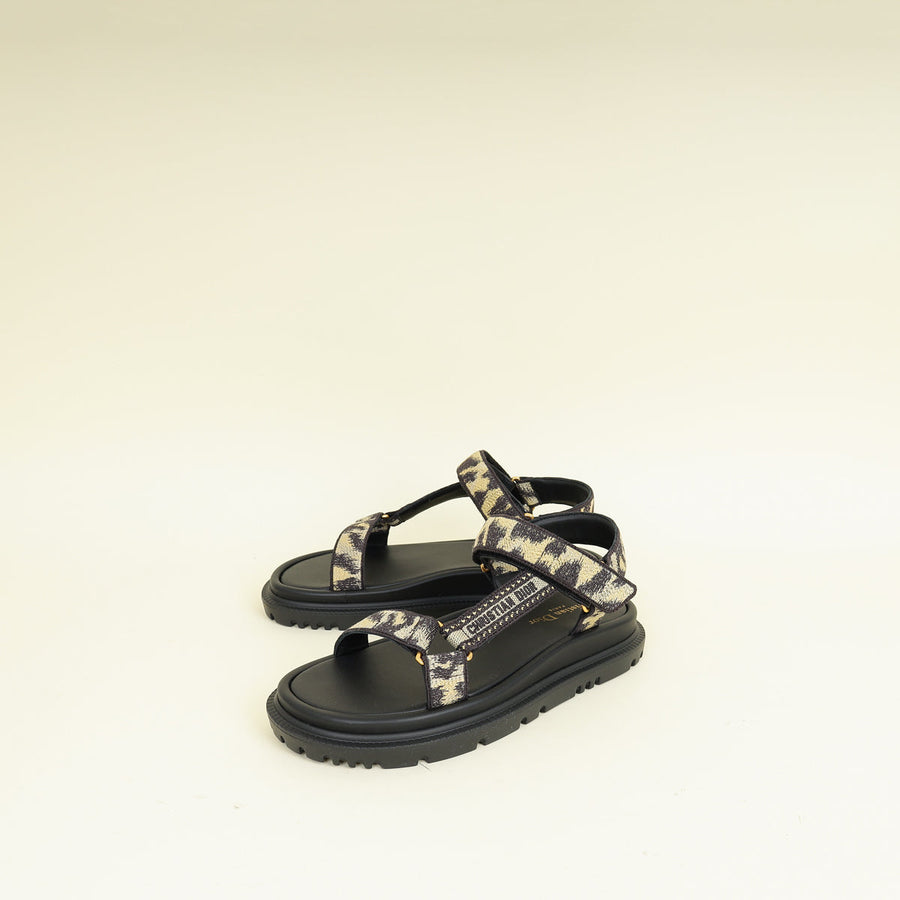 Christian Dior Bicolor Mizza Cotton Embroidered D-Wave Sandal 38