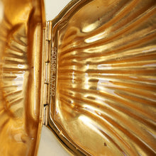 Gucci Gold Seashell Chain Clutch Bag