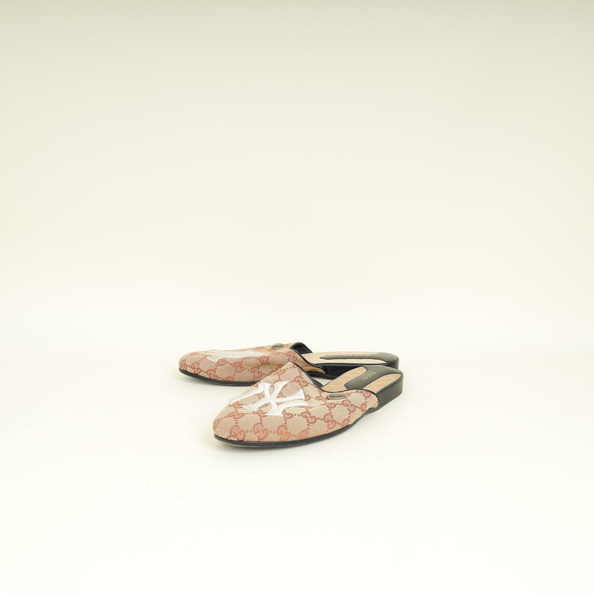 Gucci Bicolor GG NY Yankees Mules 39
