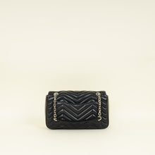 Gucci Black GG Marmont Medium Shoulder Bag