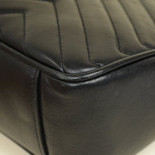 Gucci Black GG Marmont Medium Shoulder Bag