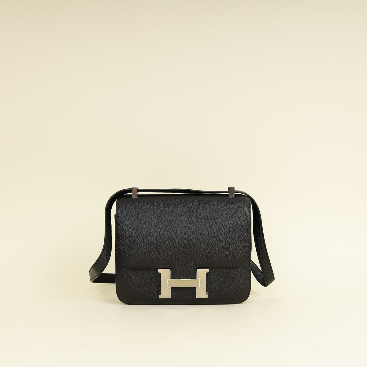 Hermes Noir Constance 24 Bag