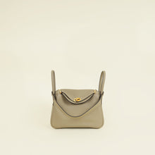 Hermes Beige Marfa Lindy 26 Bag