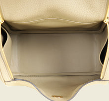 Hermes Beige Marfa Lindy 26 Bag