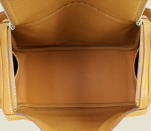 Hermes Naturel Sable Lindy 26 Bag