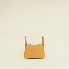 Hermes Naturel Sable Lindy 26 Bag