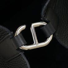 Hermes Noir In The Loop 23 Bag