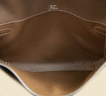 Hermes Ecorce Kelly Depeches 25 Pouch