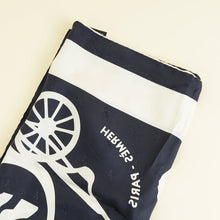 Hermes Bicolor Tout en Carre Silk Scarf 90