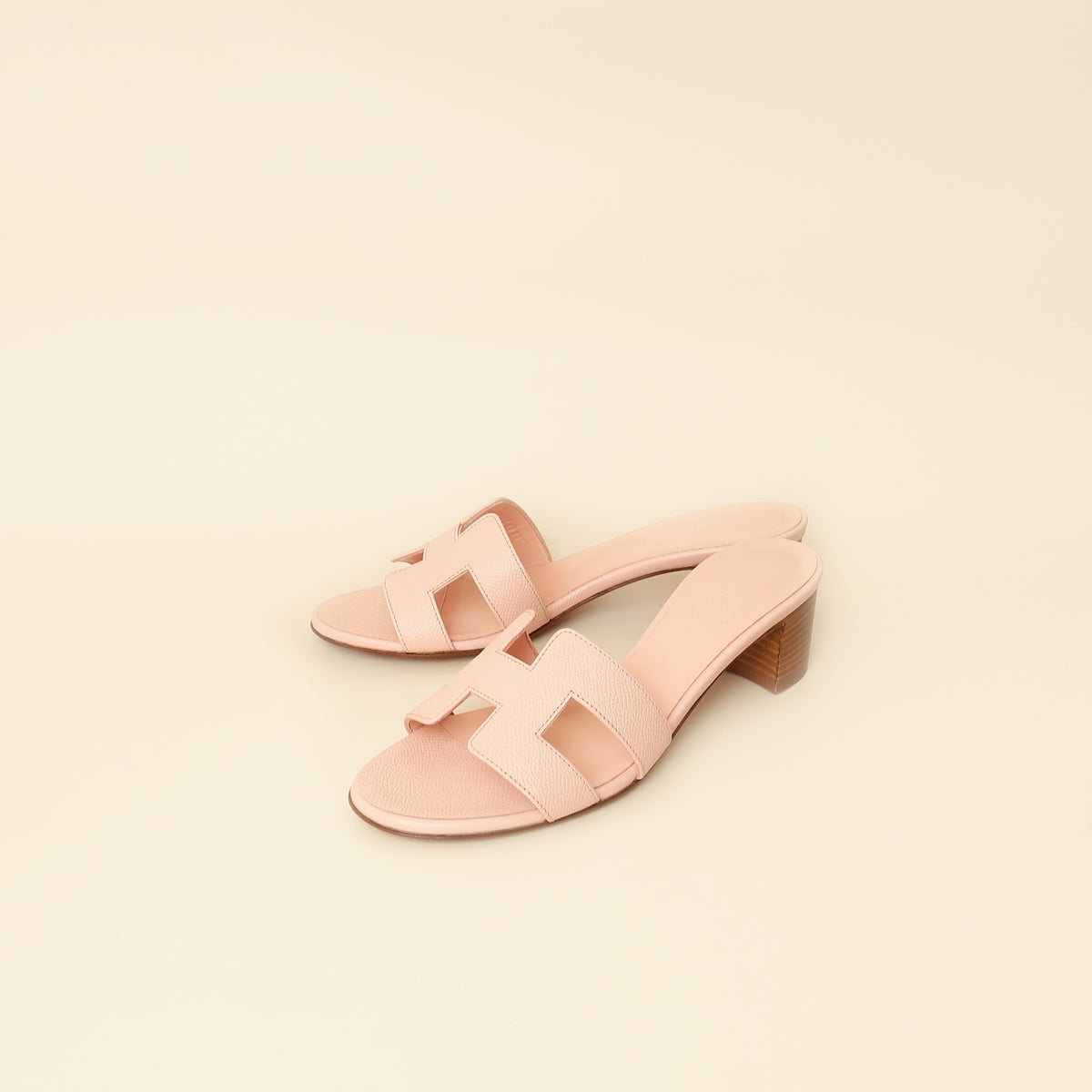 Hermes Beige Perlino Oasis Sandal 37