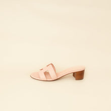 Hermes Beige Perlino Oasis Sandal 37