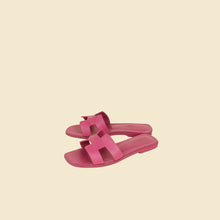 Hermes Rose Bougainvillier Oran Sandals 37