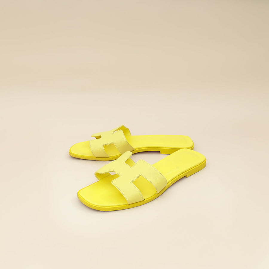 Hermes Jaune Curcuma Oran Sandals 38