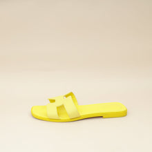 Hermes Jaune Curcuma Oran Sandals 38