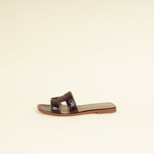 Hermes Bordeaux Shiny Alligator Oran Sandals 39