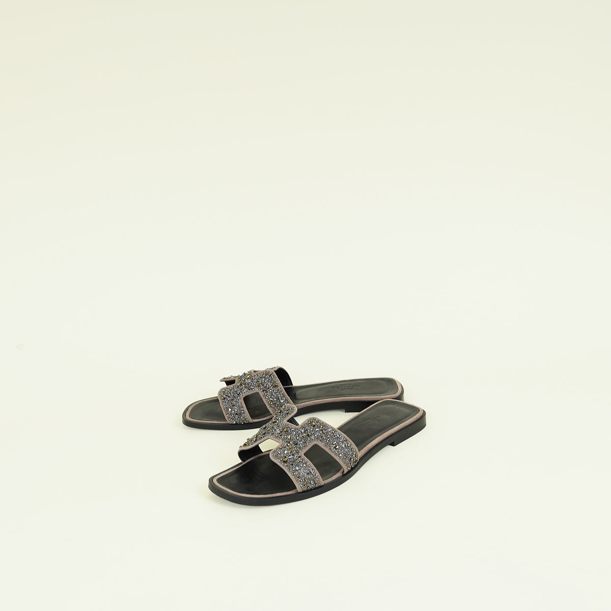 Hermes Pink Nude Oran Crystal Beads Embellished Sandal 35.5