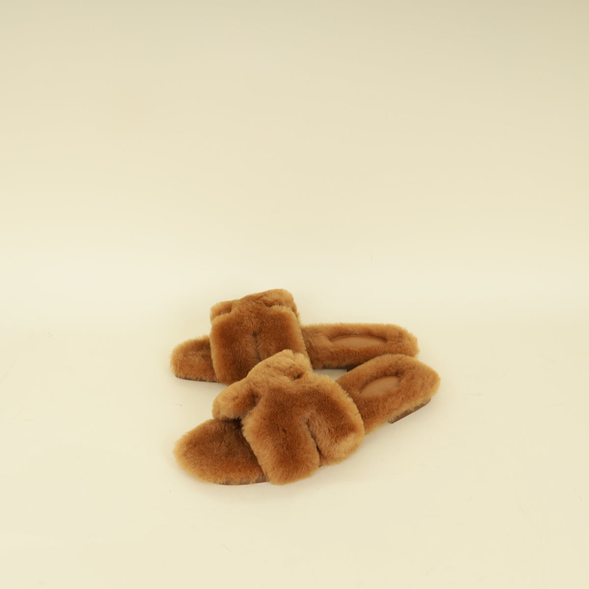 Hermes Naturel Oran Shearling Sandal 37